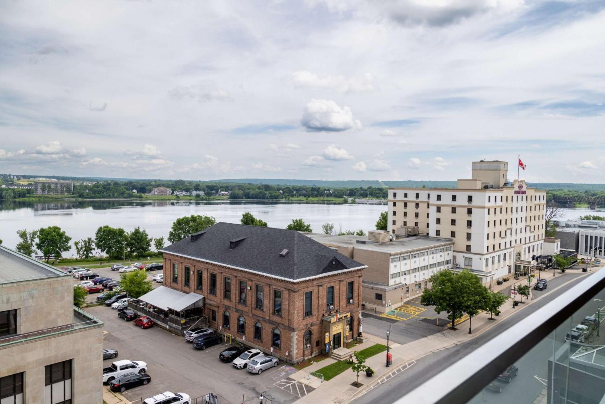 Hilton Garden Inn Fredericton Exterior foto